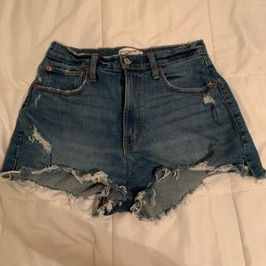 Abercrombie & Fitch Curve Love The Cut Off Shorts High Rise